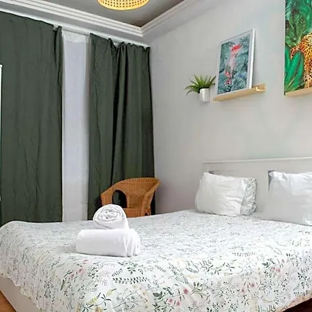 Travel & Live Nature Hostel *