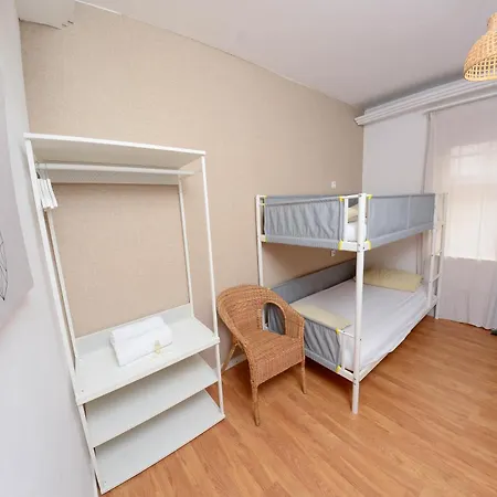 Hostel Travel & Live Nature Porto