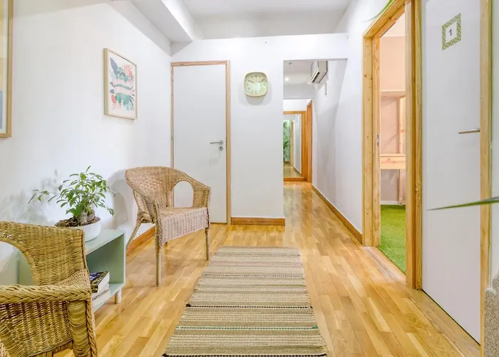 Travel & Live Nature