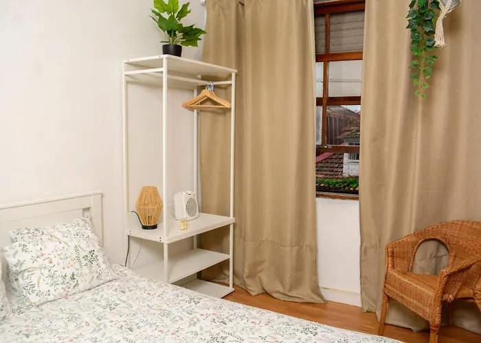 Travel & Live Nature Хостел *